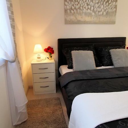 Ferienwohnung Apartman Ana Otočac Exterior foto
