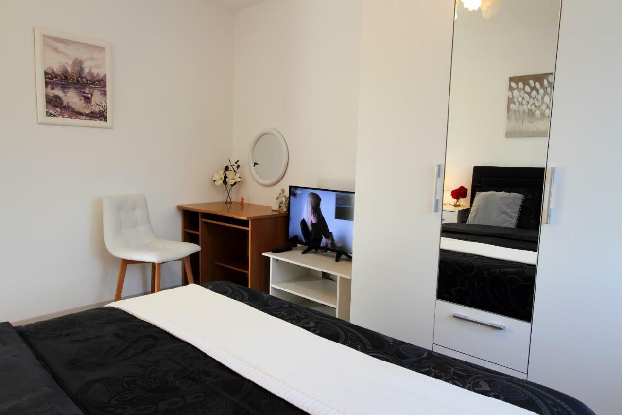 Ferienwohnung Apartman Ana Otočac Exterior foto